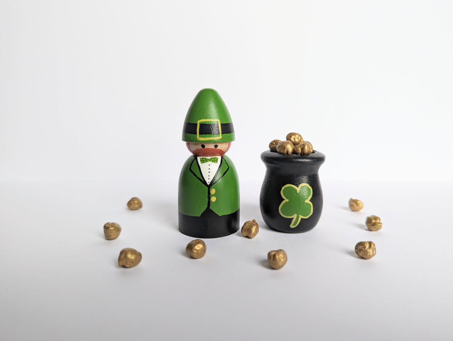 Leprechaun and Pot of Gold